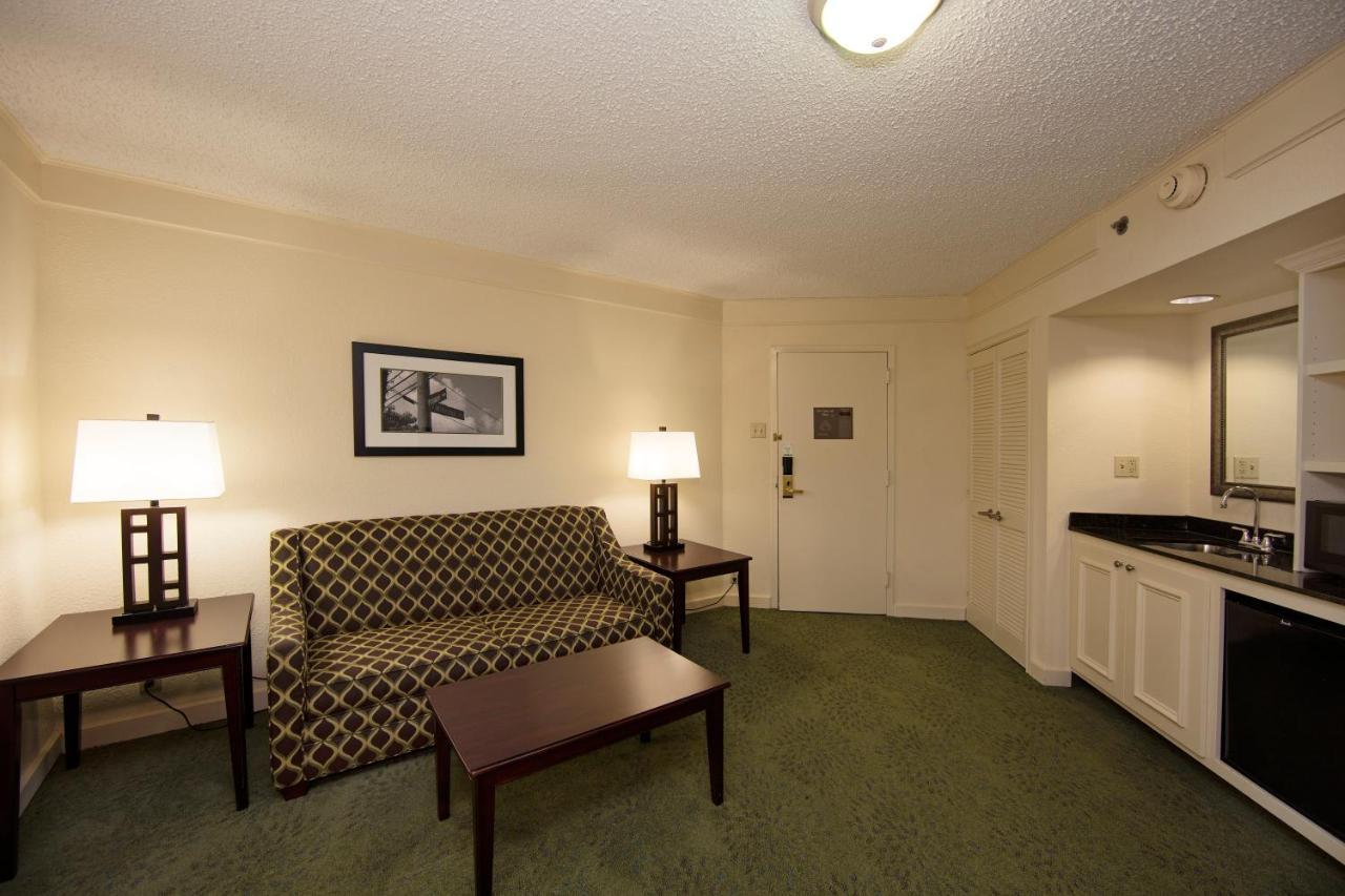 Holiday Inn Athens - University Area Екстер'єр фото